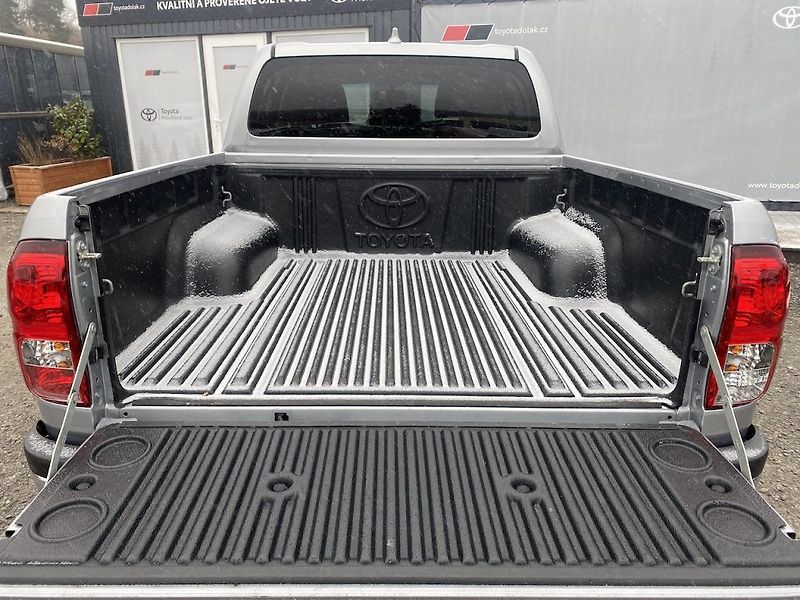 Toyota Hilux 2.4D, ČR-1m, Active, 4x4, DPH - fotka 31 z 33