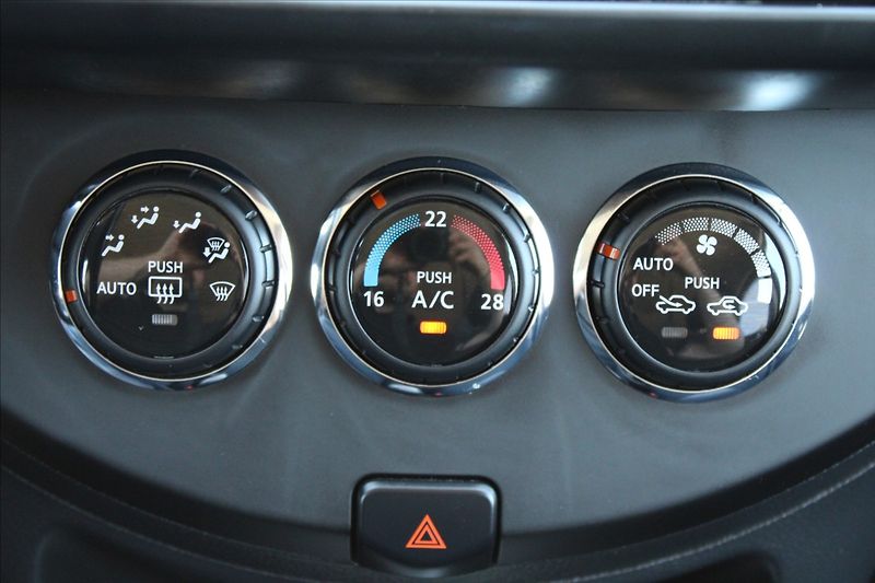 Nissan Note 1,6 i  ČR,1.MAJ,SERVIS - fotka 15 z 31