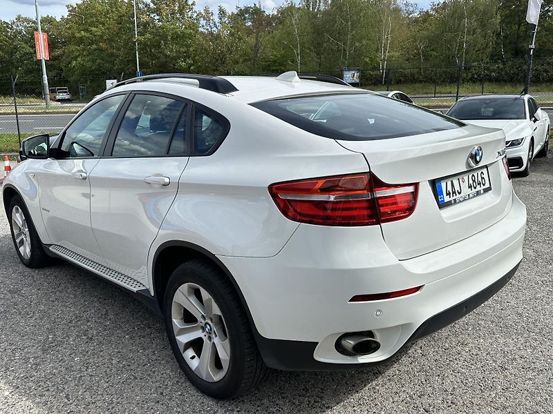 BMW X6 (2014) BMW X6 xDrive30d 2014 - fotka 5 z 18