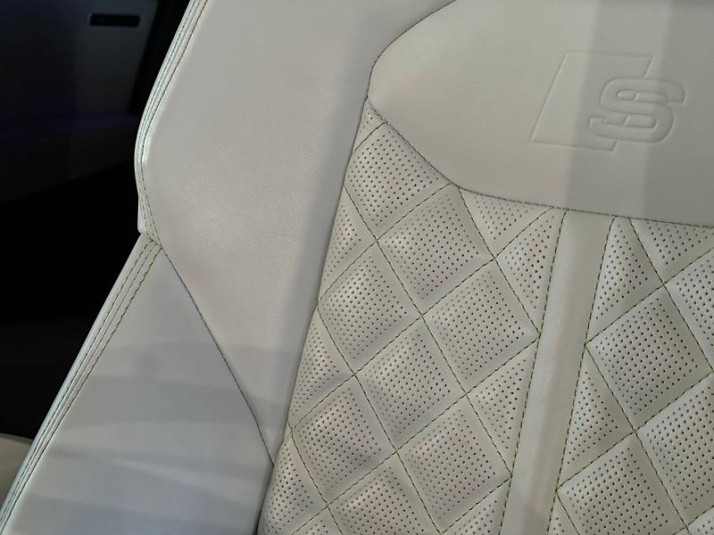 Audi SQ7 Záruka + servis do 10/2027 - fotka 24 z 47