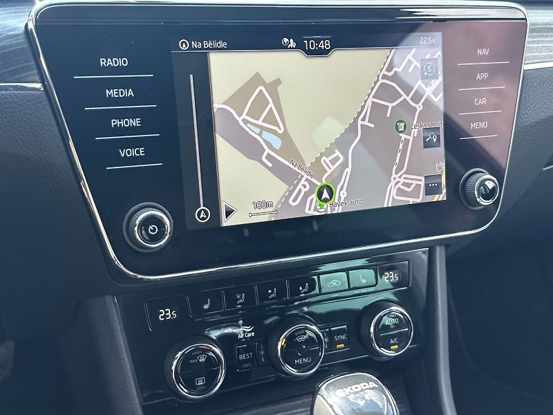 Škoda Superb (2022) Combi 2.0 TDI DSG Style - fotka 17 z 34