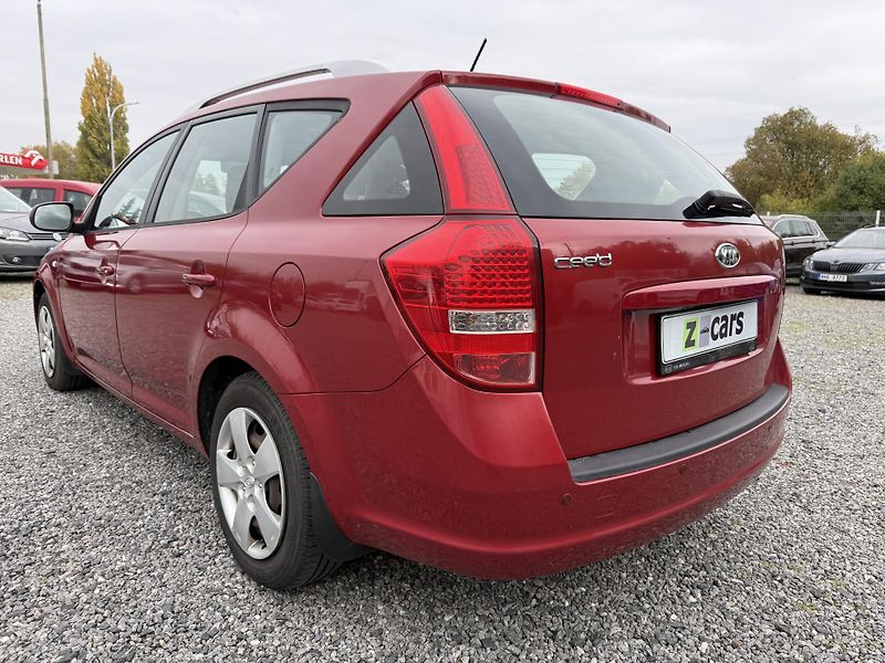 Kia Ceed 1.4CVVT 66kW ČR - fotka 7 z 17