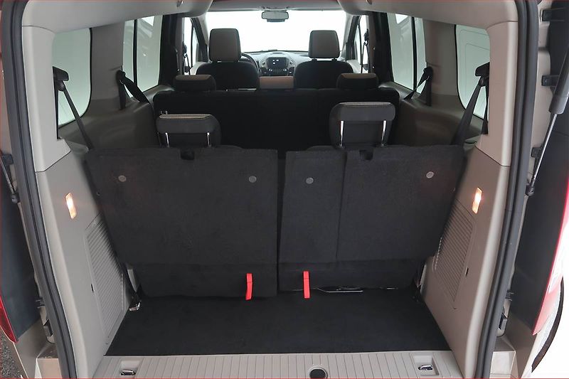 Ford Tourneo Connect (2018) Titanium 1.5 EcoBlue, 7Míst - fotka 20 z 21