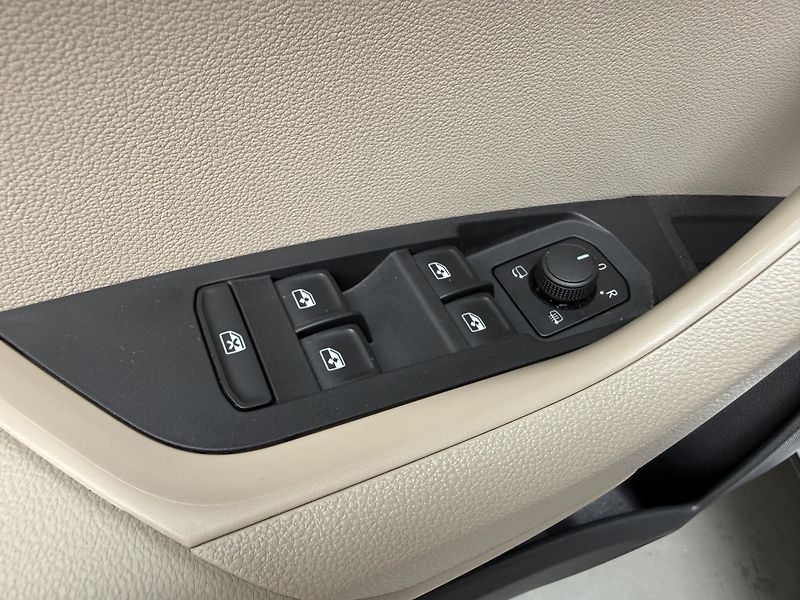 Škoda Karoq 2.0 TDI 85 kW Style DSG - fotka 10 z 13