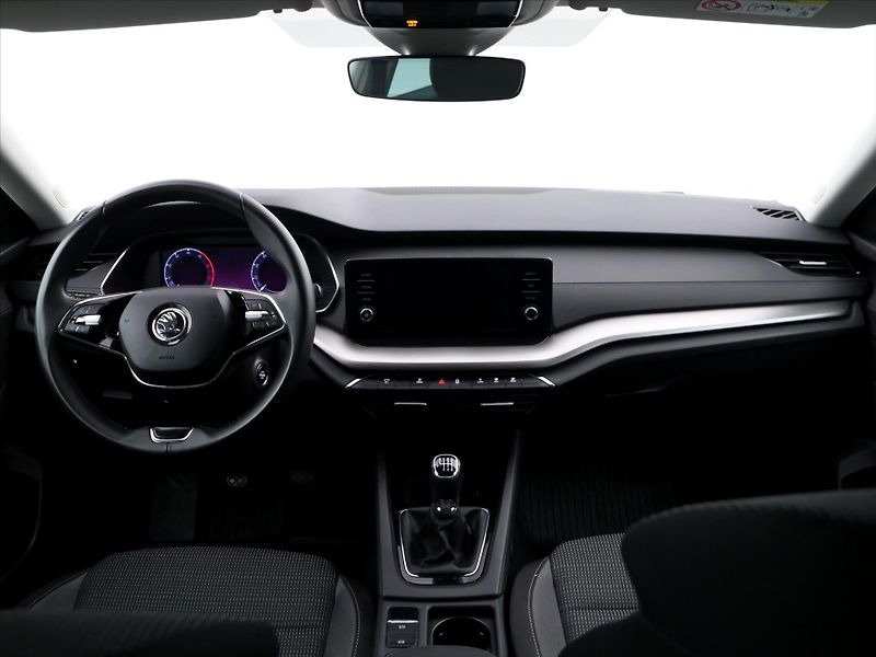 Škoda Octavia 2,0 TDI 85kW CZ 1.Maj LED DPH - fotka 28 z 35