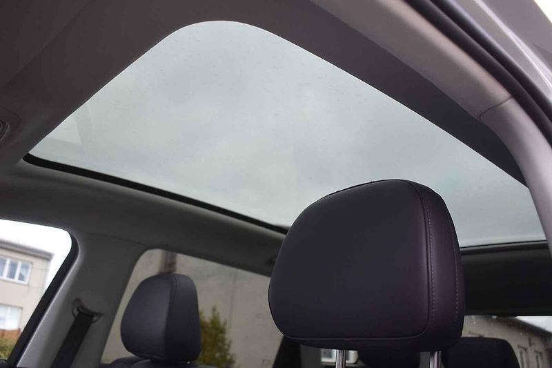 Leapmotor C10 se nabízí jako elektromobil i jako vůz s prodlužovačem dojezdu.
