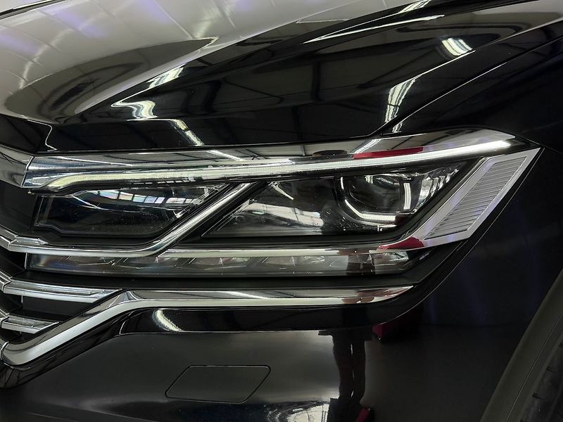 Volkswagen Touareg 3.0TDI 210 KW 4M ELEGANCE, VZD - fotka 8 z 33