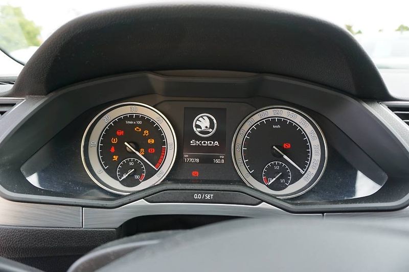 Škoda Superb (2020) 2.0 NOVÉ  V ČR - fotka 9 z 30