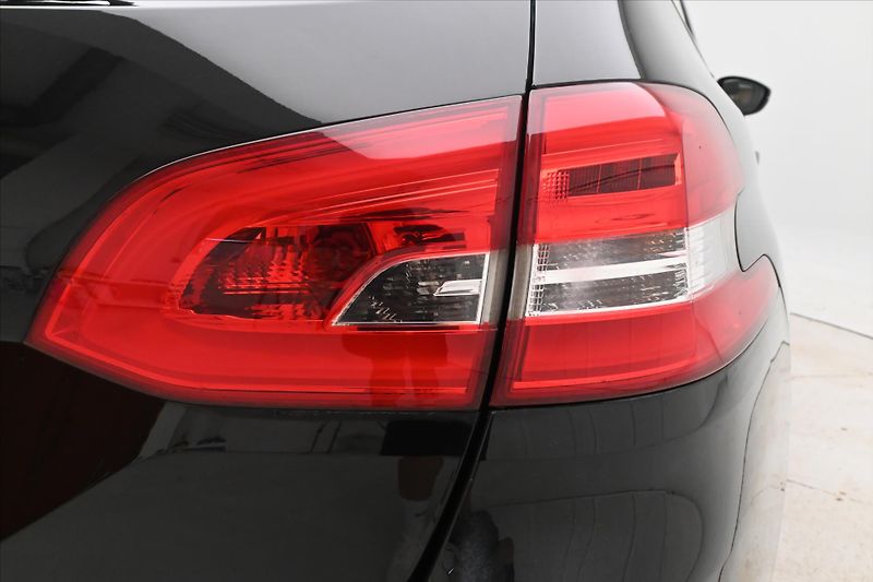 Peugeot 308 1,6 BlueHDi 73kW tažné Záruka - fotka 29 z 29