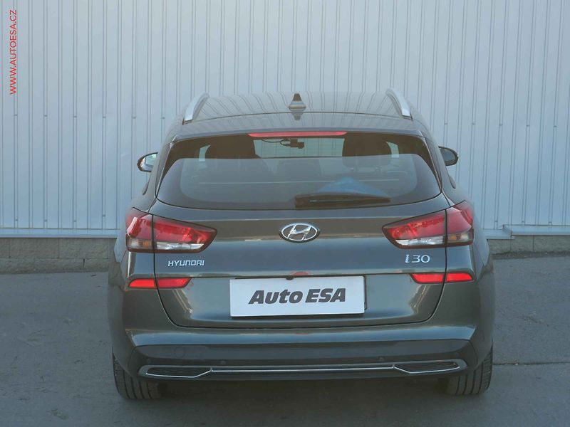 Hyundai i30 (2021) 1.5DPi, ČR, Comfort - fotka 5 z 22