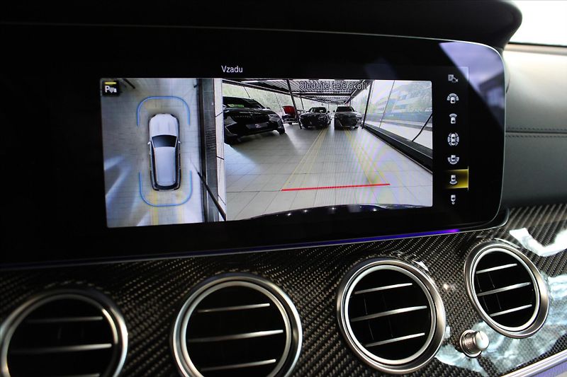 Mercedes-Benz Třídy E 53 AMG 4MATIC+ ACC/Pano/Masáže - fotka 19 z 39