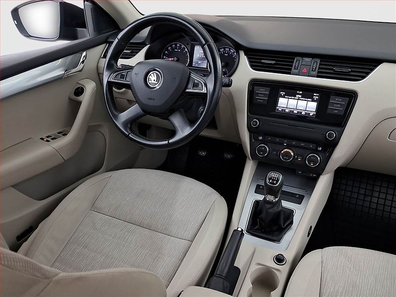 Škoda Octavia (2014) Ambition 1.6 TDI, 4X4 - fotka 7 z 16