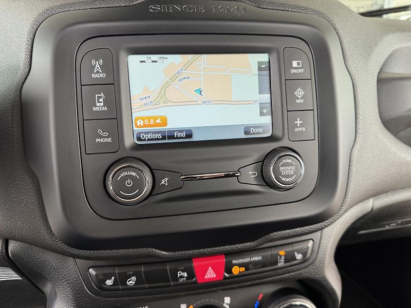 Jeep Renegade 2,0M-Jet 4WD*AUT*KeyLess*Navi - fotka 19 z 32