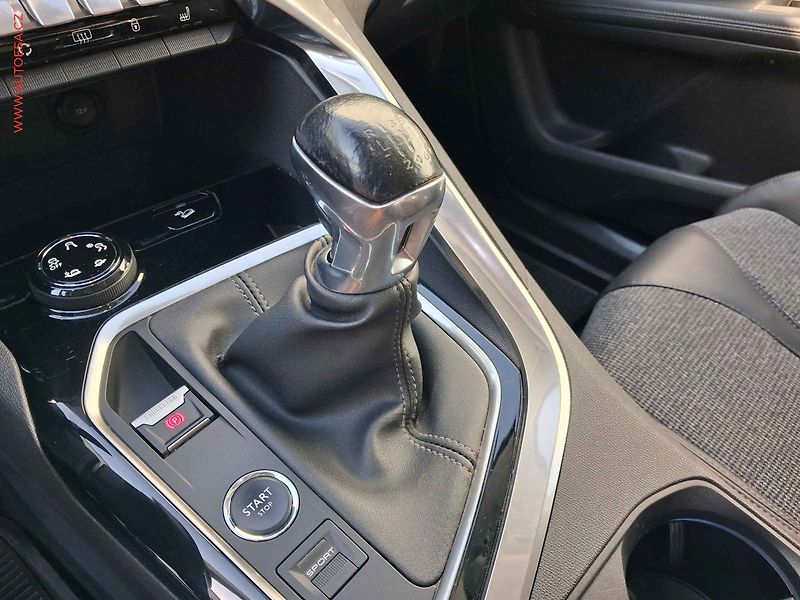 Peugeot 5008 (2018) 1.5 HDi 7míst, Allure, LED - fotka 15 z 20