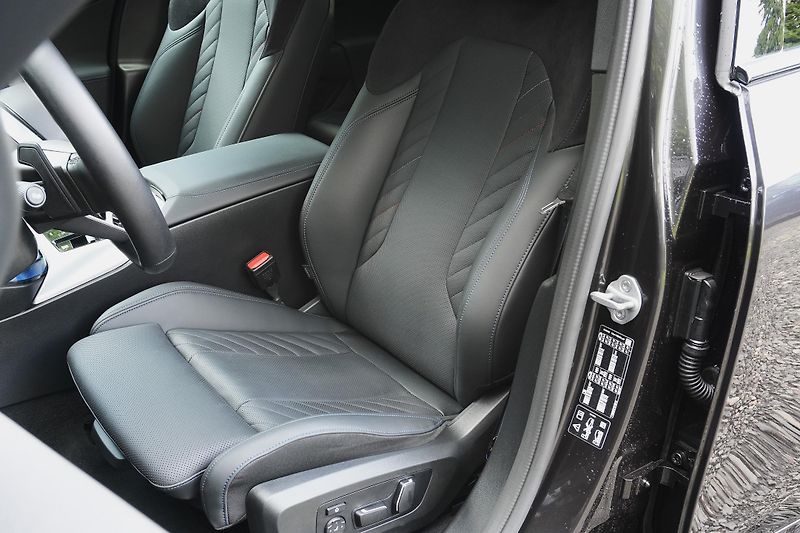 BMW X3 20d, Tažné, HUD, ACC, 360°,H/K - fotka 38 z 50