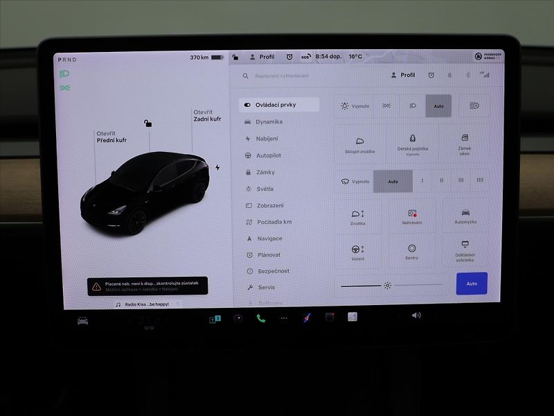 Tesla Model Y Long Range AWD 75kWh SoH 90% - fotka 19 z 29