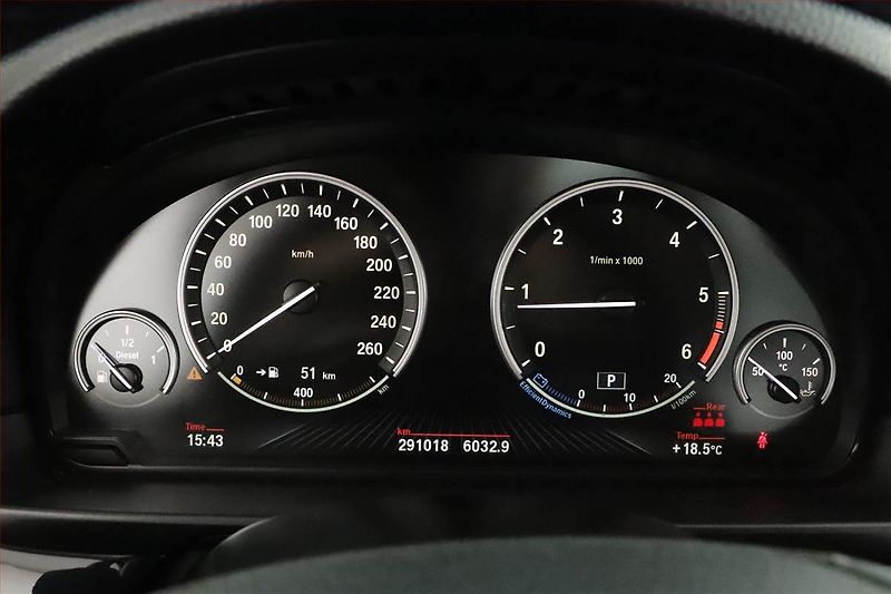BMW Řada 5 (2016) 525d, Automat, Navi, Bi-Xenony - fotka 10 z 20