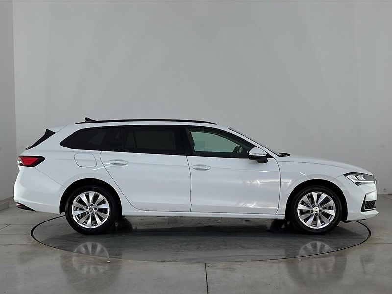 Škoda Superb Selection DSG - fotka 16 z 30