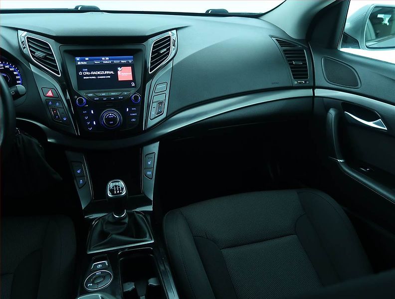 Hyundai i40 (2019) 1.6 CRDi, Serv.kniha, Navi - fotka 8 z 18