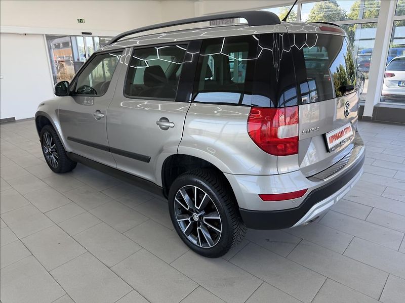 Škoda Yeti 2,0 TDi Outdoor 4x4, xeno/LED - fotka 5 z 33