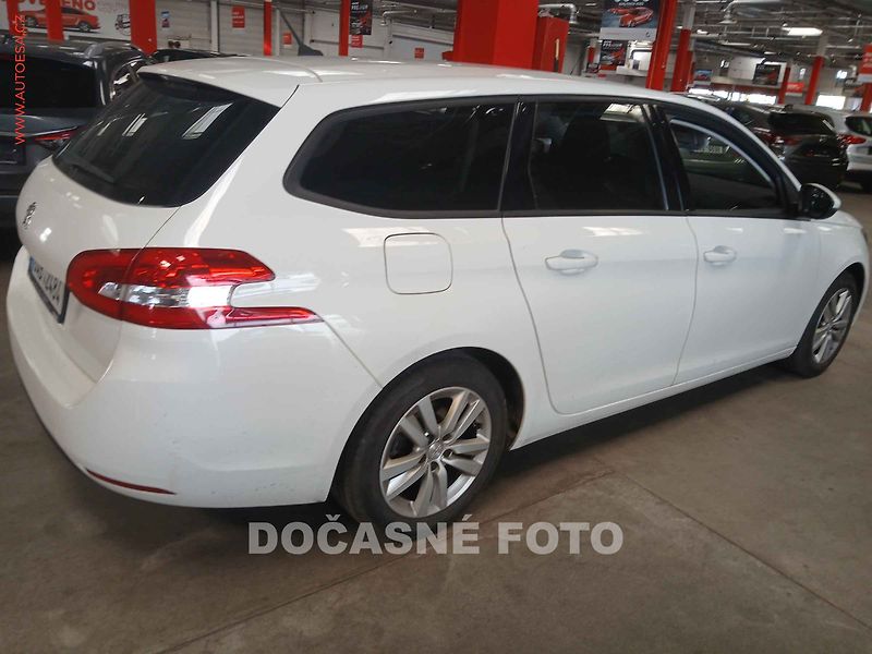 Peugeot 308 (2020) 1.5HDi, ČR, AC, tempo - fotka 2 z 3