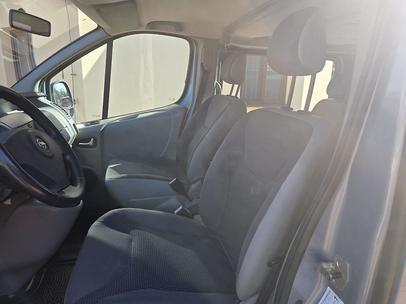 Opel Vivaro 2.0CDTI 84kw 8Míst - fotka 9 z 33