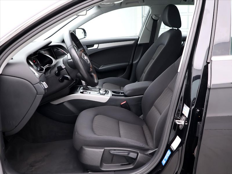 Audi A4 2,0 TDI 105kW Aut. 1.Maj. - fotka 10 z 27