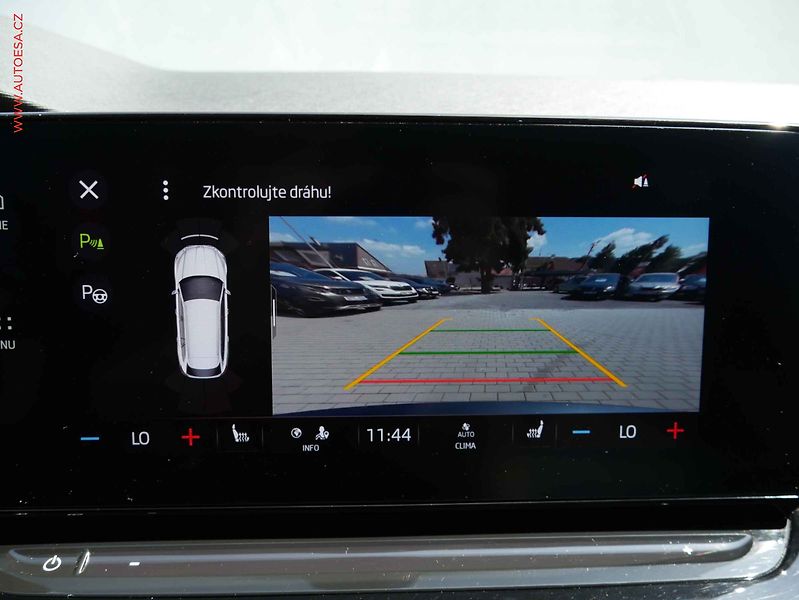 Škoda Octavia (2021) 2.0 TDi, ČR, DSG, Style - fotka 18 z 20