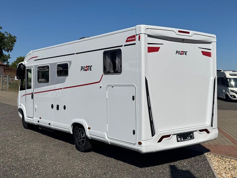 Pilote (2026) G740FGJ Expression - fotka 4 z 35