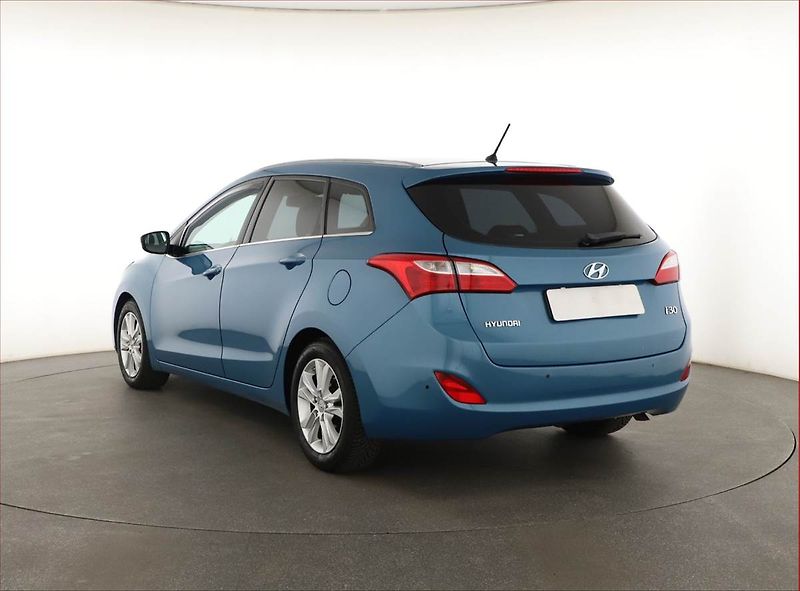 Hyundai i30 (2014) 1.6 CRDi, Tempomat - fotka 4 z 16