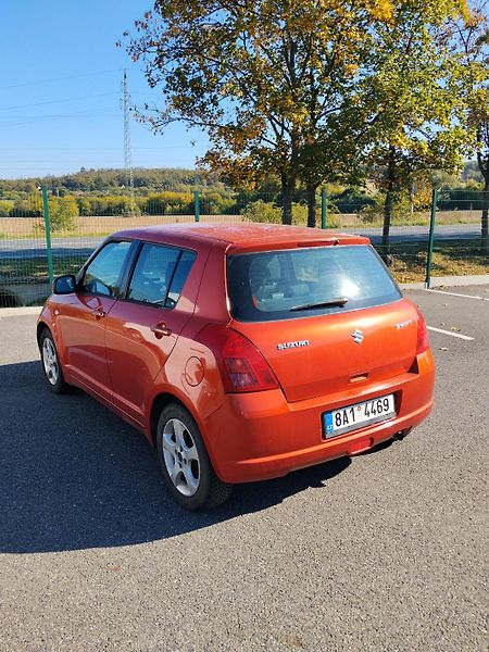 Suzuki Swift (2007) První majitel, AC,  - fotka 2 z 10