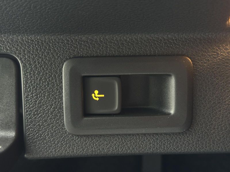 Škoda Scala 1.0TSi DSG 116PS LED V.Cockpit - fotka 45 z 46