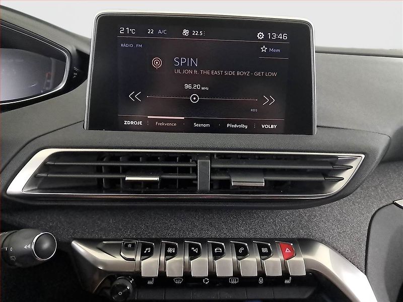 Peugeot 3008 (2017) 1.6 BlueHDi, Automat - fotka 12 z 20