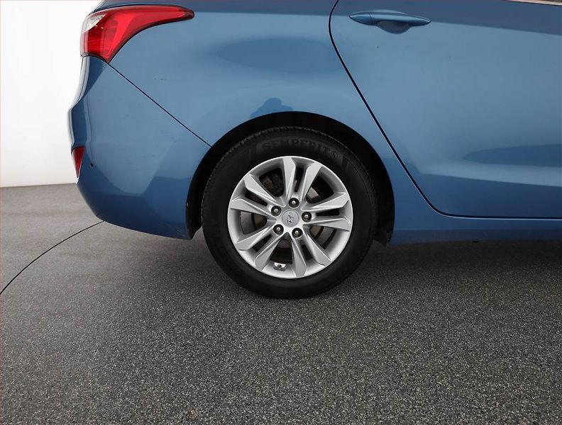 Hyundai i30 (2014) 1.6 GDI, ČR,1.maj, Serv.kniha - fotka 15 z 15