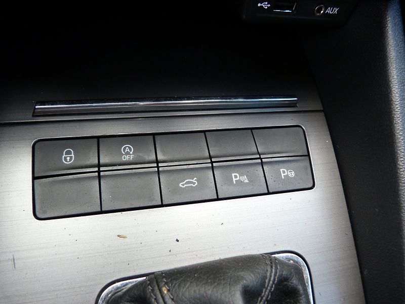 Škoda Octavia 2.0 TDI JOJ - fotka 21 z 27