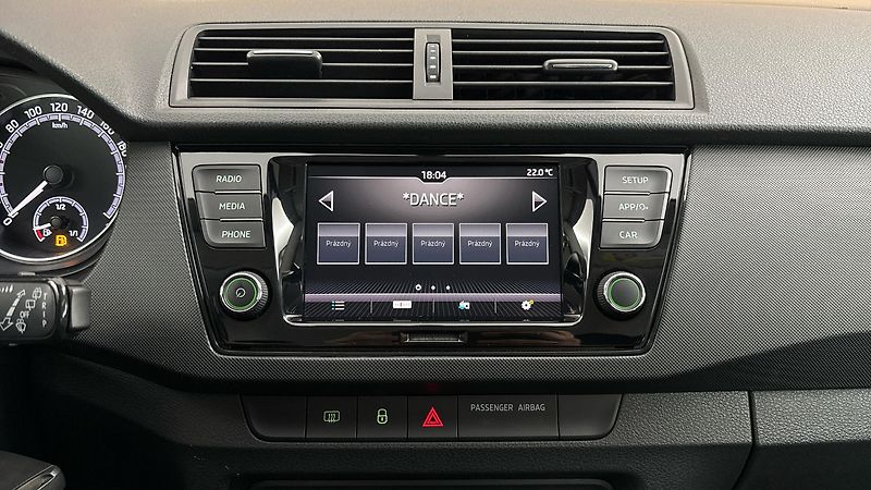 Škoda Fabia 1.0 TSI Ambition Combi - fotka 11 z 24
