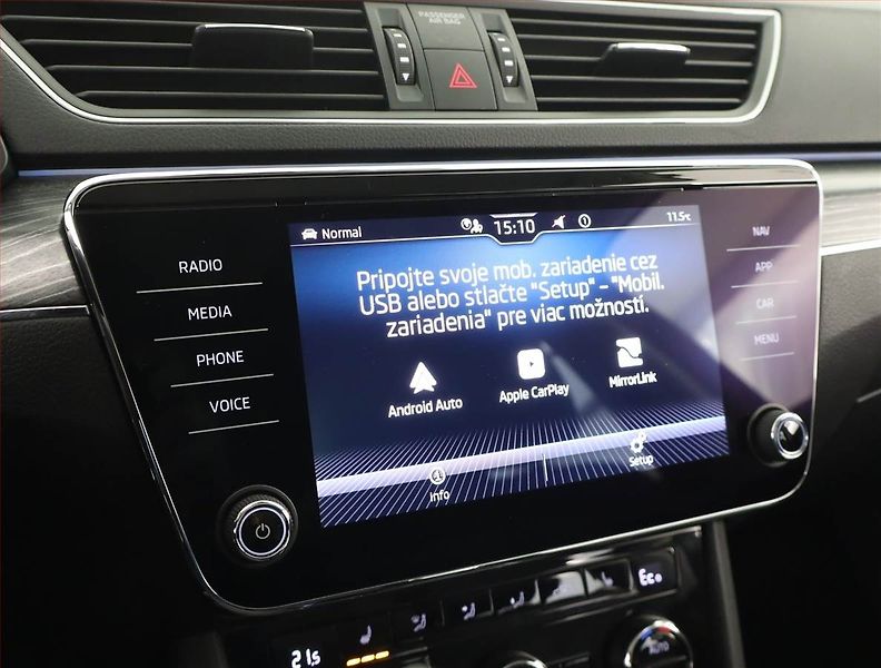 Škoda Superb (2020) Style iV 1.4 TSI PHEV - fotka 22 z 25