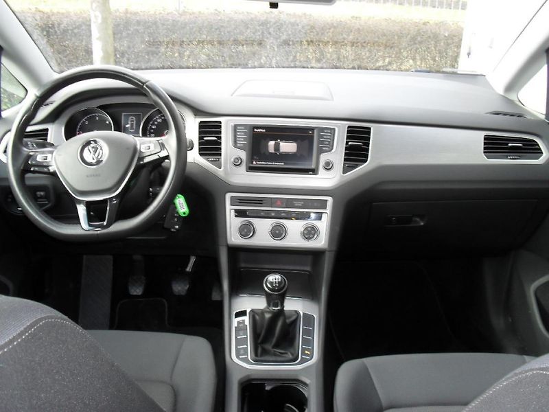 Volkswagen Golf Sportsvan 1,6 TDI Tempomat ALU kola PDC - fotka 23 z 35