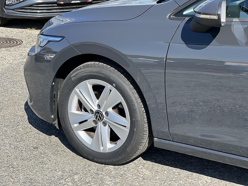 Volkswagen Golf 1.0TSi 81kw NAVI KOUPENO V ČR - fotka 43 z 46