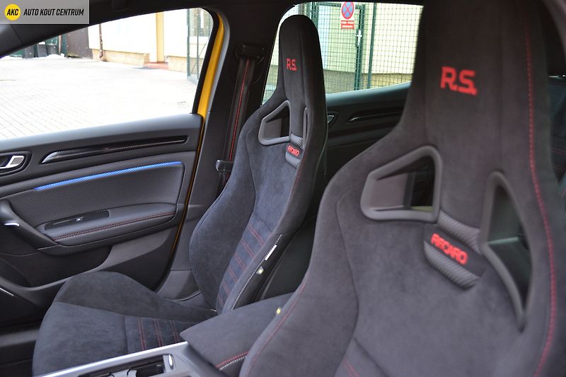 Renault Mégane R.S. TROPHY 1.8TCE 300 EDC - fotka 23 z 67