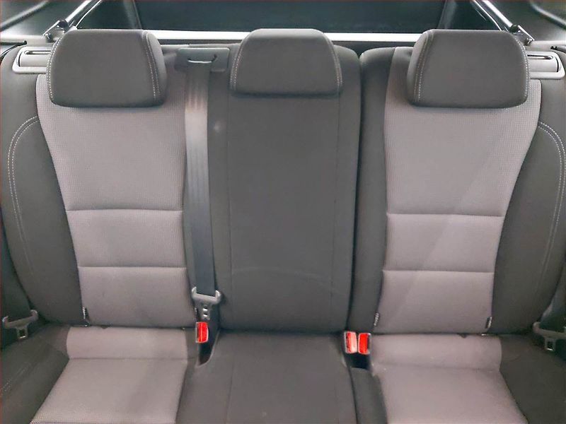 Hyundai i30 (2012) 1.6 GDI, Park. senzory - fotka 10 z 17