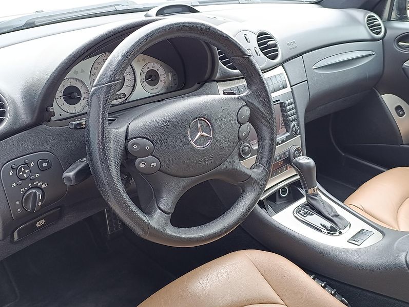 Mercedes-Benz CLK 500 5.5 V8 AMG 7G TRONIC TOP - fotka 14 z 35