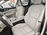 Volvo XC60 B5 AWD PLUS, LIGHT PAKET, ACC - náhled 10