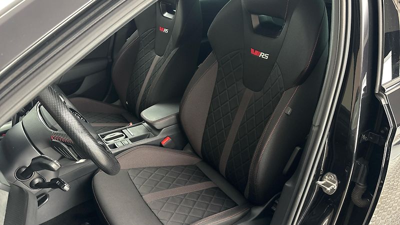 Škoda Octavia 2.0 TDI DSG 4x4 RS - fotka 15 z 28