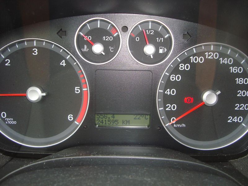 Ford Focus (2003) 1,6TDCI - fotka 14 z 19