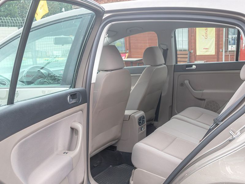 Volkswagen Golf Plus (2010) 1.6TDI 77KW – NOVÉ V ČR - fotka 29 z 38