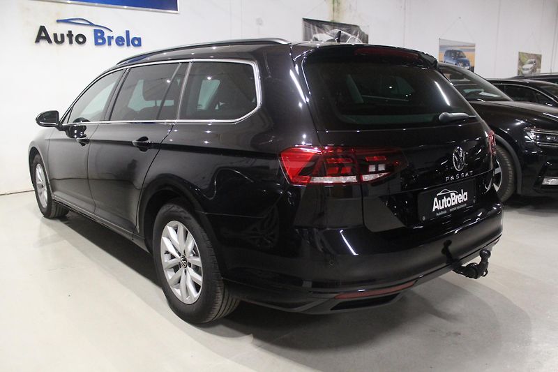 Volkswagen Passat (2023) 110kW, Tažné, Nezávislé topení - fotka 4 z 34