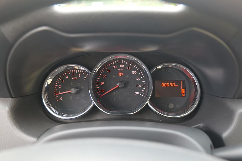 Dacia Duster 1.6 LPG Nová nádrž TOP STAV! - fotka 17 z 28
