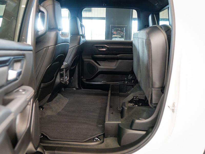 Dodge RAM (2024) 5.7 eTorque Sport Lift Edition - fotka 33 z 35