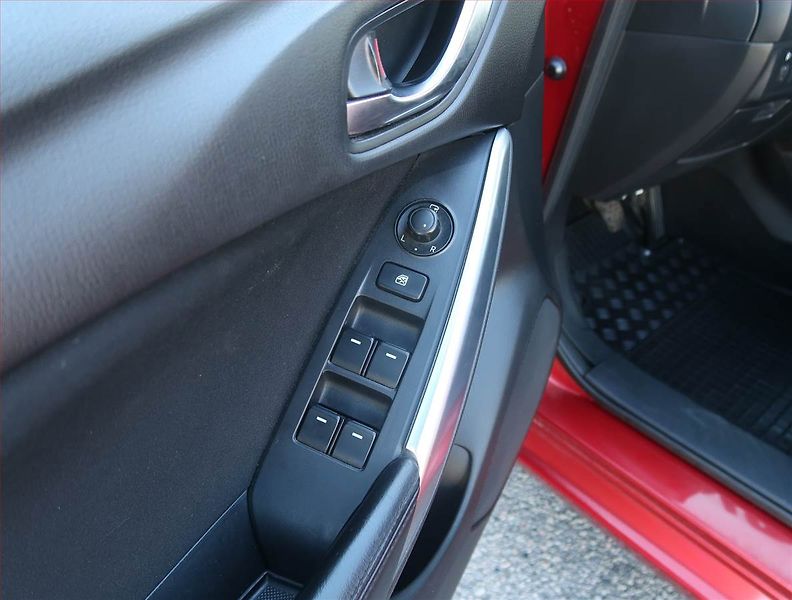 Mazda 6 (2013) 2.0 Skyactiv-G, Navi, Tempomat - fotka 17 z 20